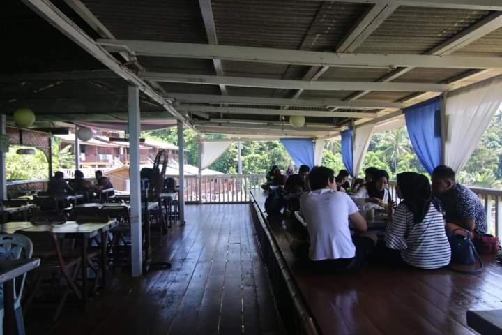 Long Beach Garden Hotel Kampung Kuala Besut Exterior photo