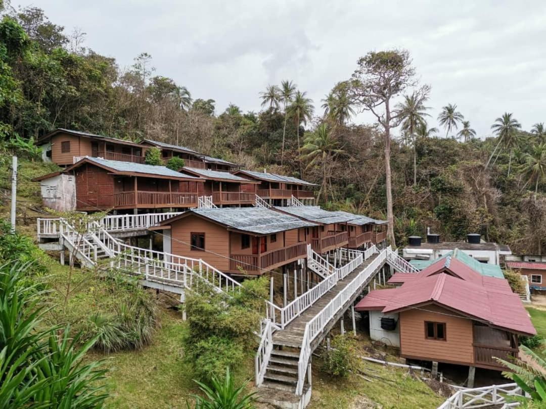 Long Beach Garden Hotel Kampung Kuala Besut Exterior photo